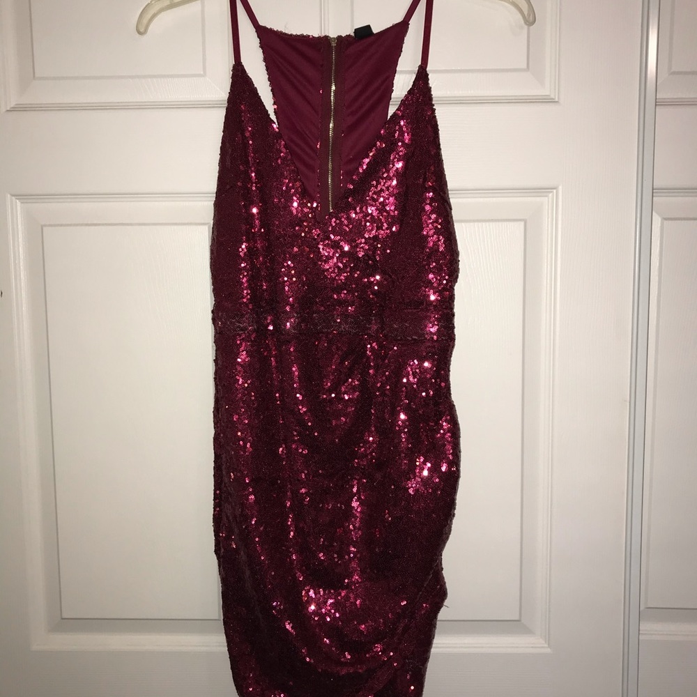 !NEW! Red Sparkly Dress - Picture 3 of 8
